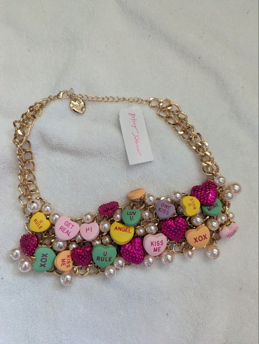 BNWT Betsey Johnson Candy Hearts Multicolor Conversation Necklace w/ Gold Chain